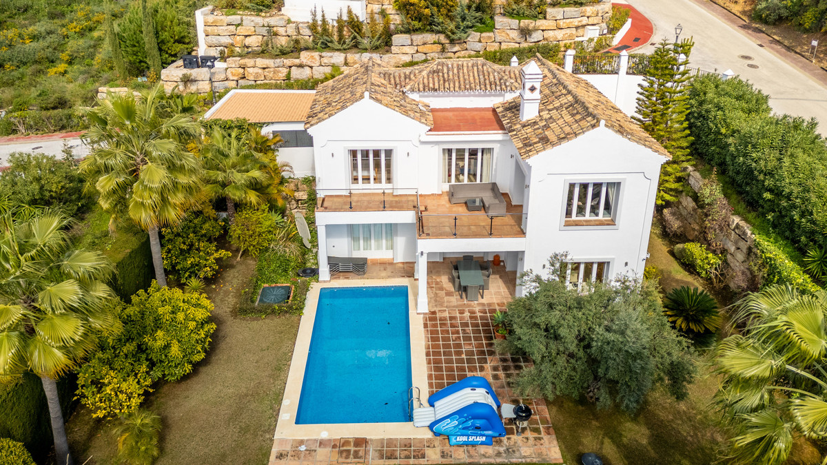 4 Bed Townhouse for sale in Istán Costa Del Sol, Málaga, Spain