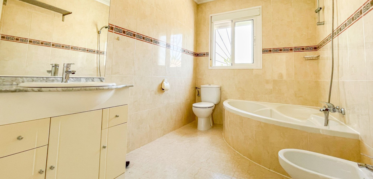 3 Bed Townhouse for sale in Dona Pepa Costa Blanca, Alicante, Spain