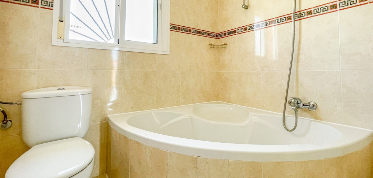 3 Bed Townhouse for sale in Dona Pepa Costa Blanca, Alicante, Spain