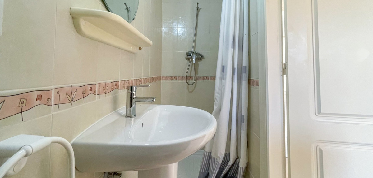 3 Bed Townhouse for sale in Dona Pepa Costa Blanca, Alicante, Spain