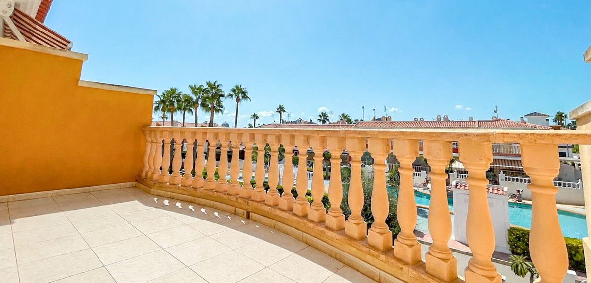 3 Bed Townhouse for sale in Dona Pepa Costa Blanca, Alicante, Spain