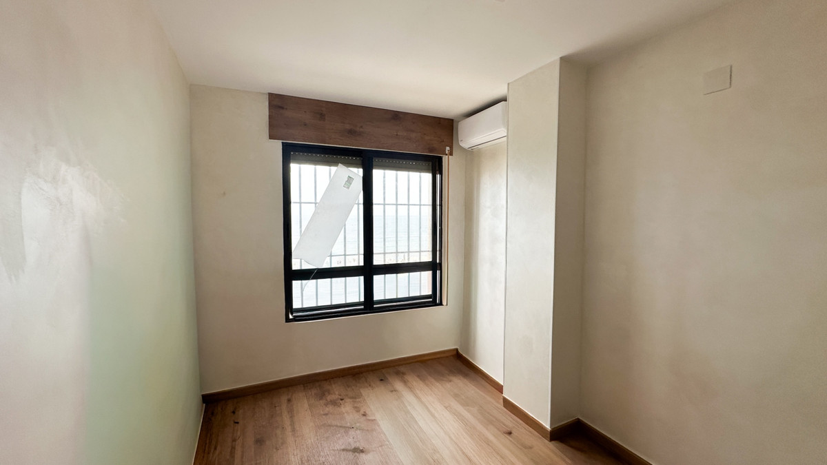 2 Bed Apartment for sale in Playa De Los Locos Costa Blanca, Alicante, Spain
