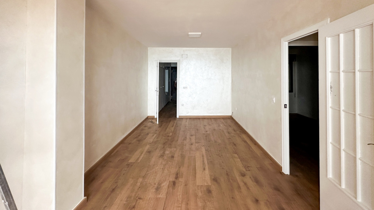 2 Bed Apartment for sale in Playa De Los Locos Costa Blanca, Alicante, Spain
