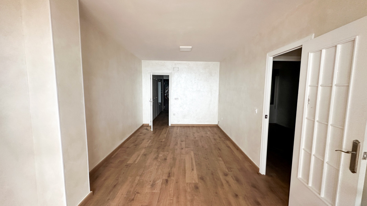 2 Bed Apartment for sale in Playa De Los Locos Costa Blanca, Alicante, Spain