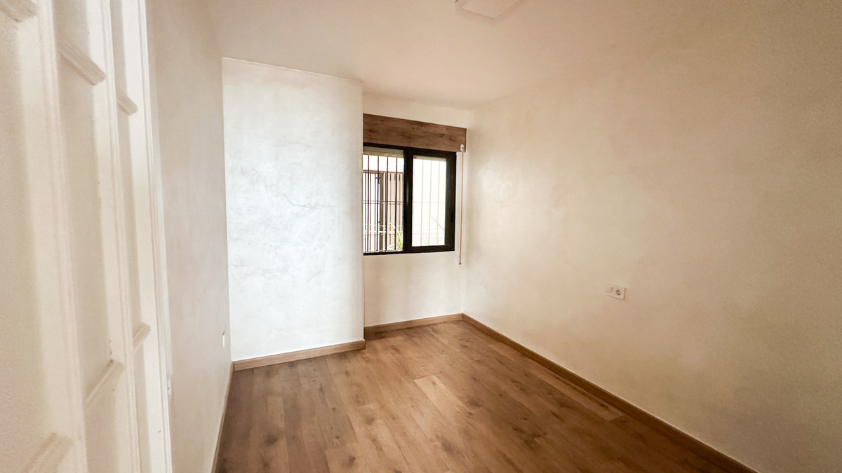 2 Bed Apartment for sale in Playa De Los Locos Costa Blanca, Alicante, Spain