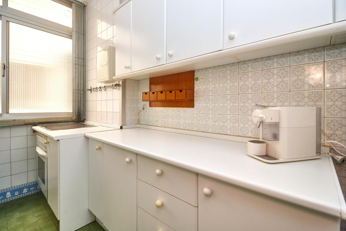 3 Bed Apartment for sale in Fuengirola Costa Del Sol, Málaga, Spain