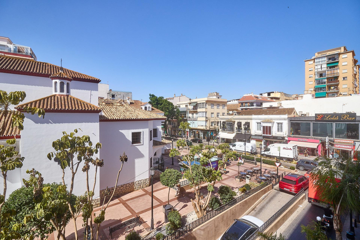 3 Bed Apartment for sale in Fuengirola Costa Del Sol, Málaga, Spain