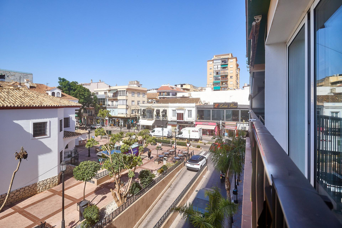 3 Bed Apartment for sale in Fuengirola Costa Del Sol, Málaga, Spain