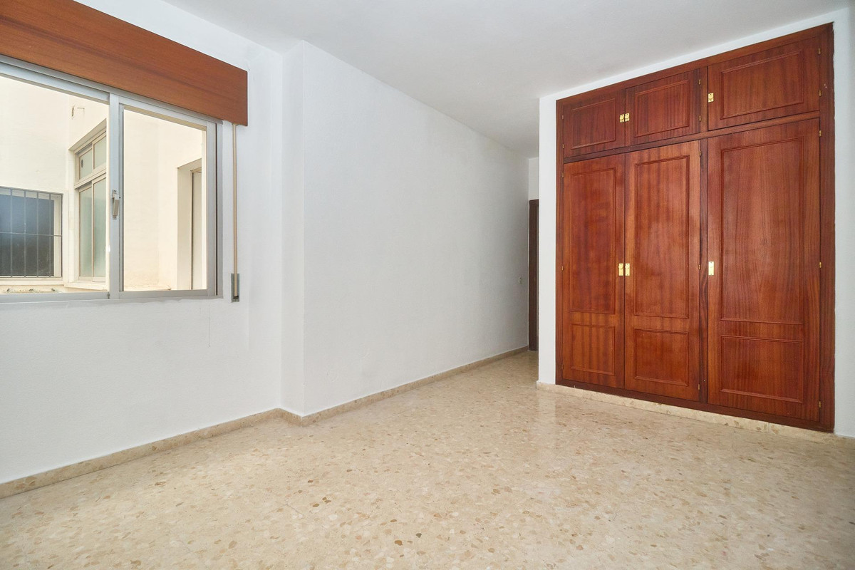 3 Bed Apartment for sale in Fuengirola Costa Del Sol, Málaga, Spain
