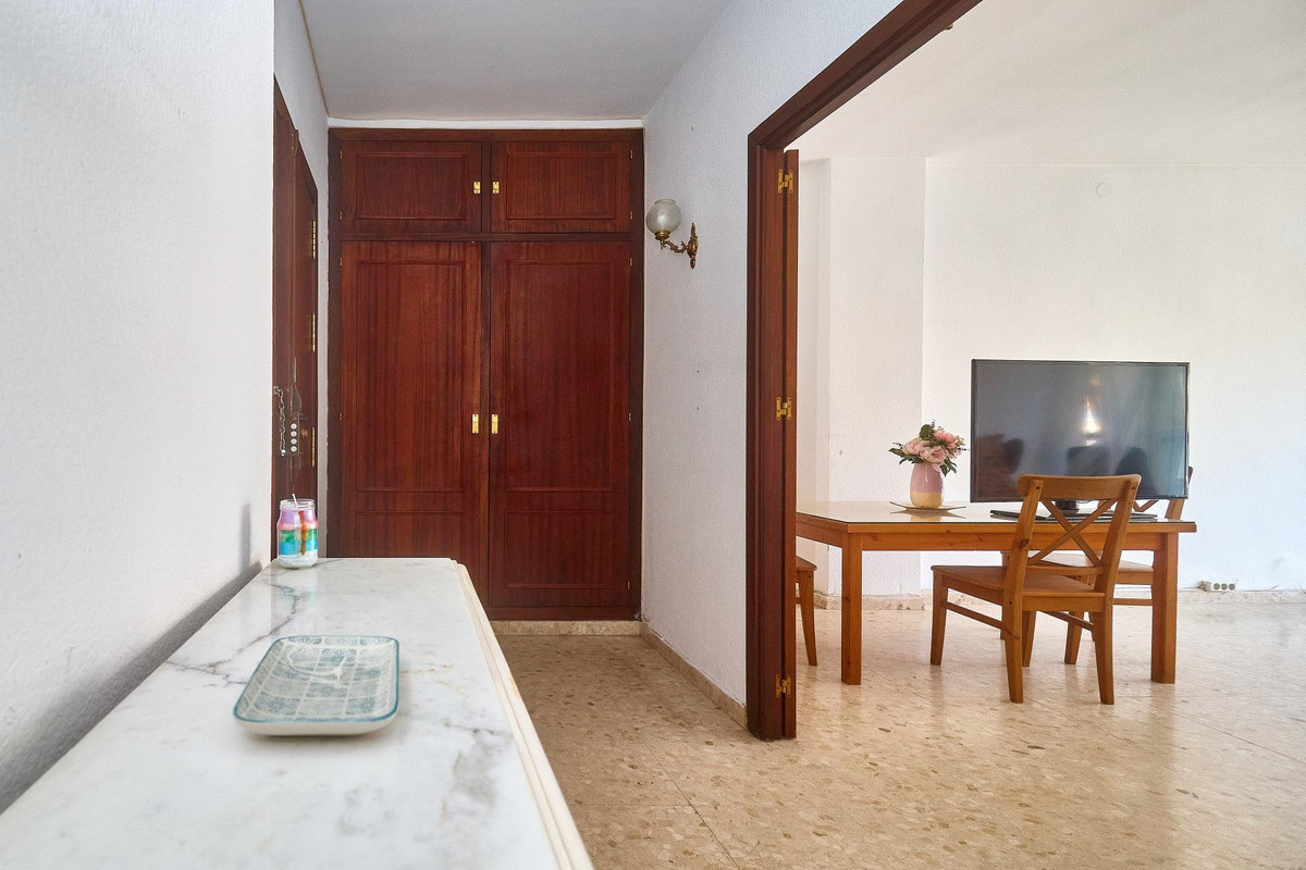 3 Bed Apartment for sale in Fuengirola Costa Del Sol, Málaga, Spain