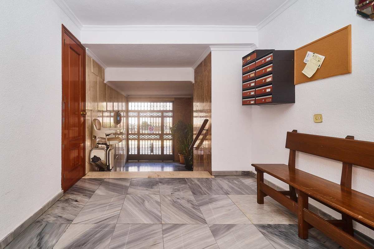 3 Bed Apartment for sale in Fuengirola Costa Del Sol, Málaga, Spain