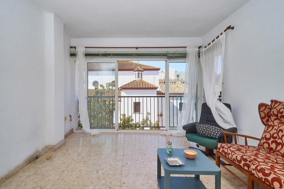 3 Bed Apartment for sale in Fuengirola Costa Del Sol, Málaga, Spain