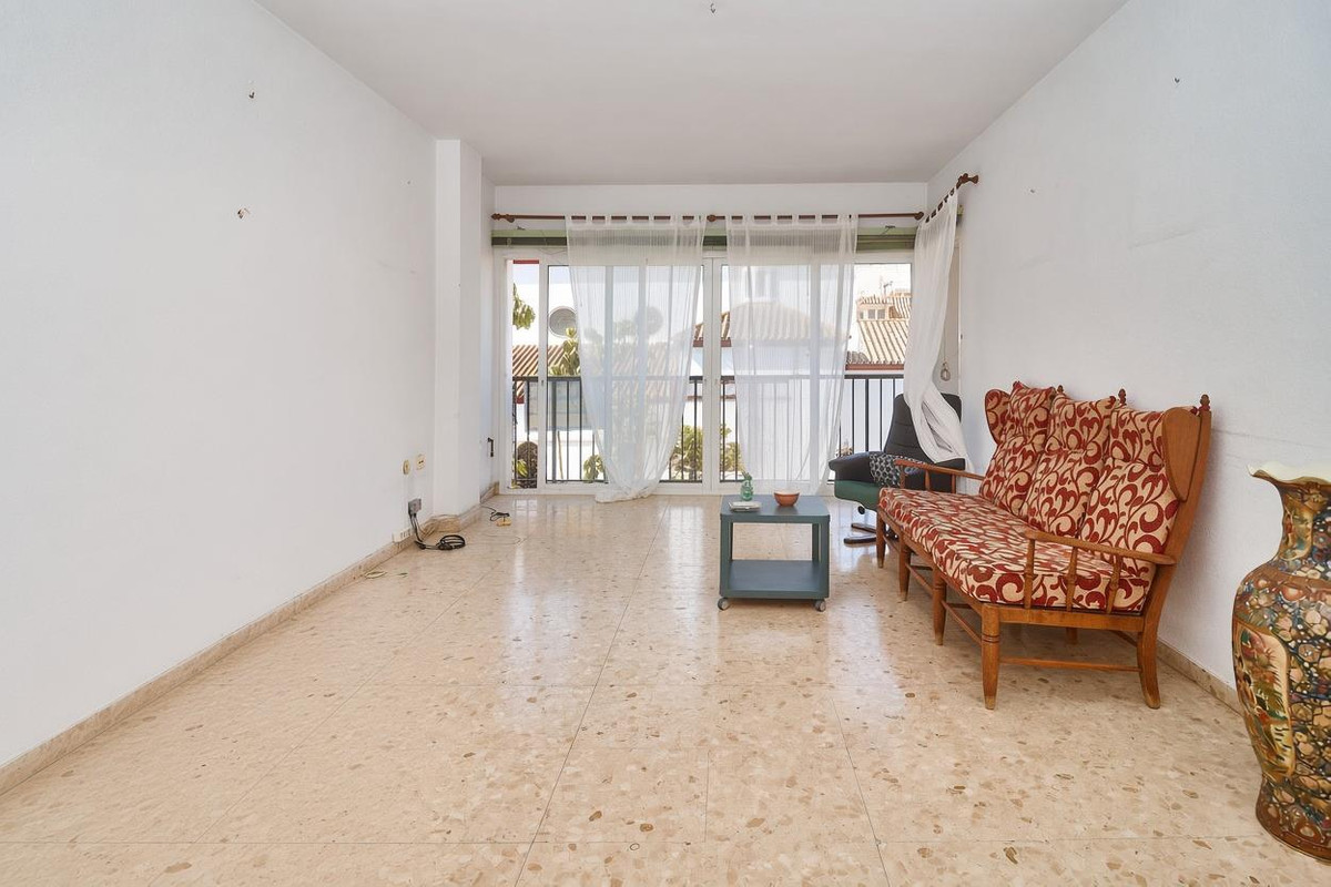 3 Bed Apartment for sale in Fuengirola Costa Del Sol, Málaga, Spain