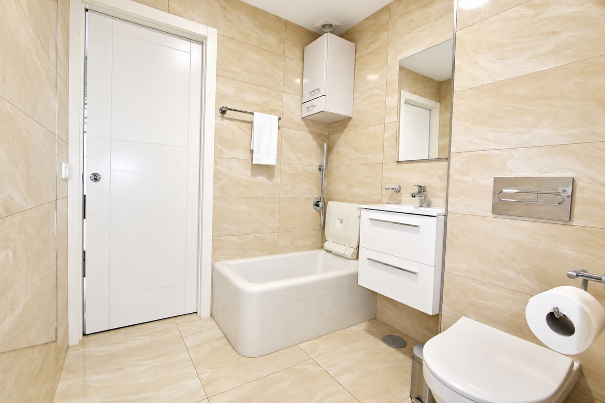 3 Bed Townhouse for sale in El Rosario Costa Del Sol, Málaga, Spain