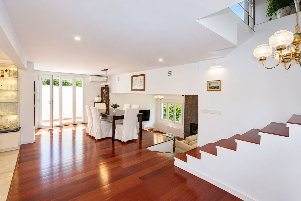 3 Bed Townhouse for sale in El Rosario Costa Del Sol, Málaga, Spain