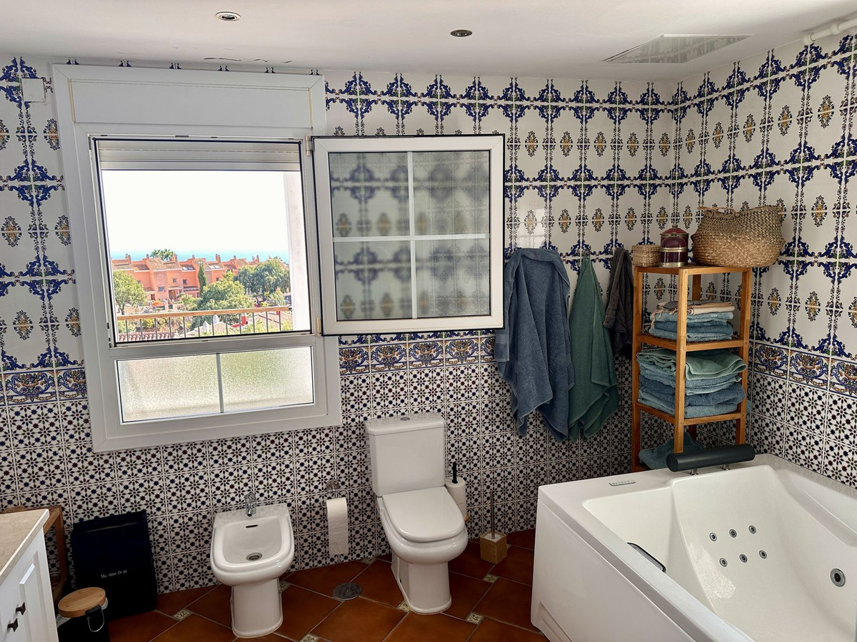 Se vende Adosada de 5 dormitorios en Costa Del Sol, Málaga, España
