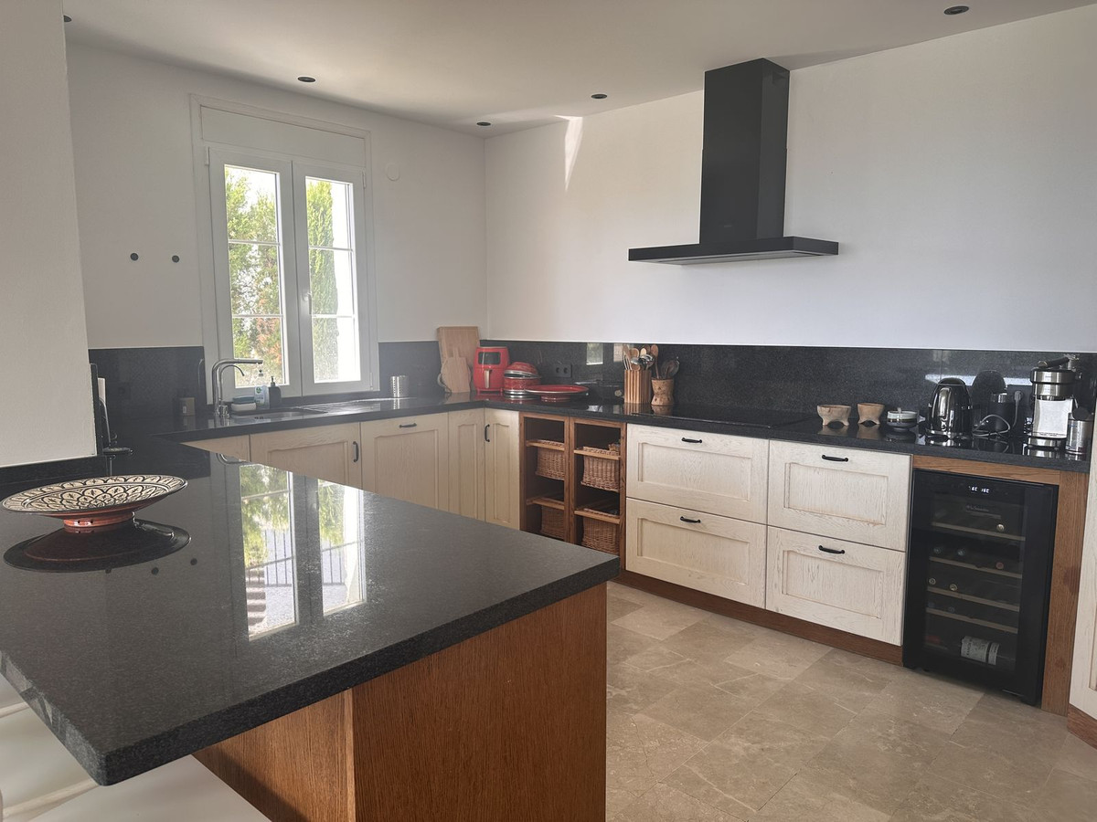 Se vende Adosada de 5 dormitorios en Costa Del Sol, Málaga, España