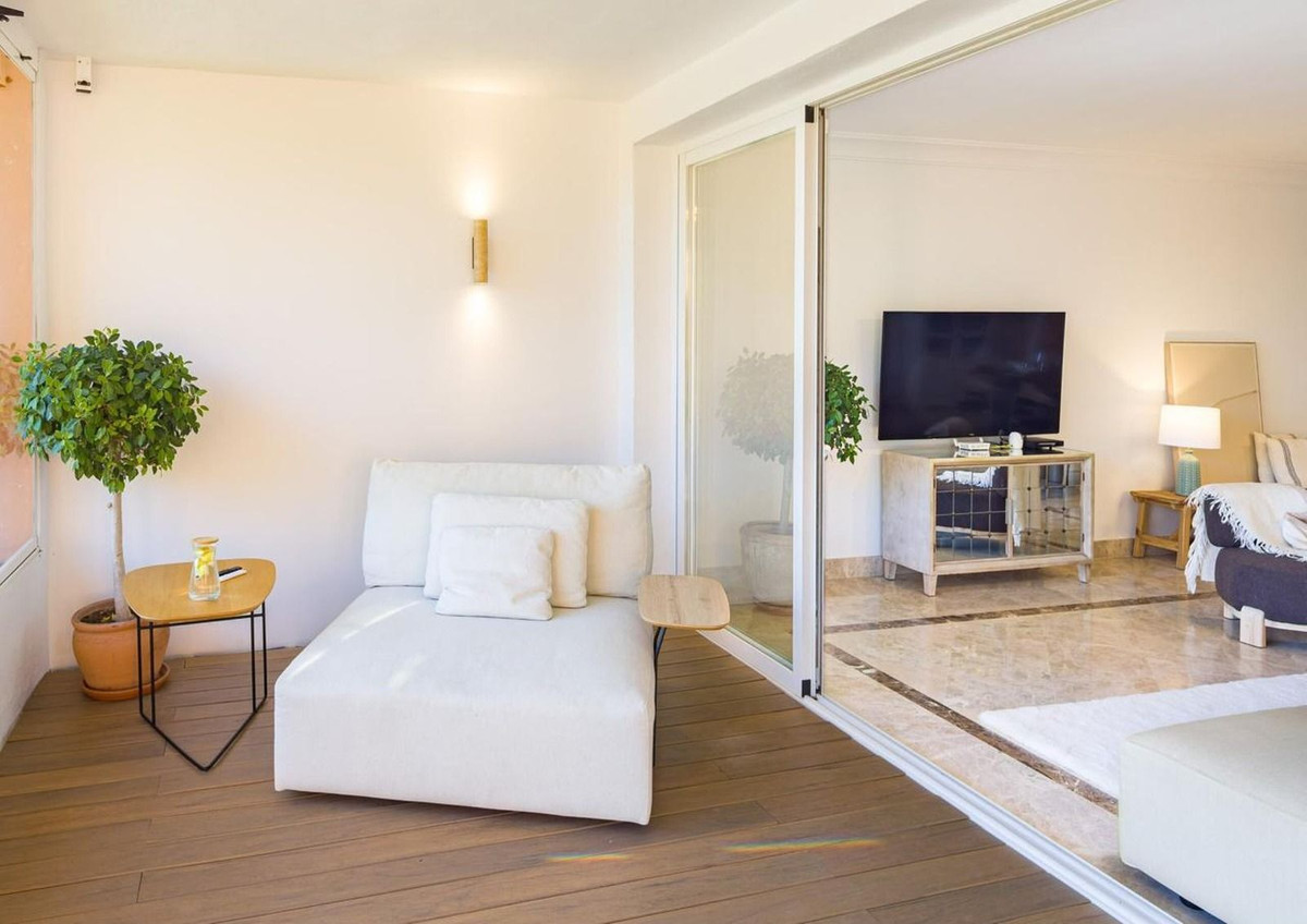 Se vende Apartamento Planta Baja de 4 dormitorios en Costa Del Sol, Málaga, España