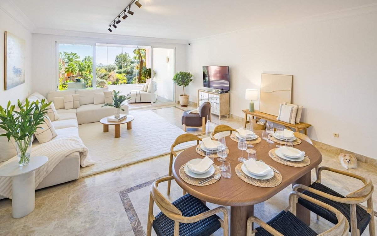 Se vende Apartamento Planta Baja de 4 dormitorios en Costa Del Sol, Málaga, España