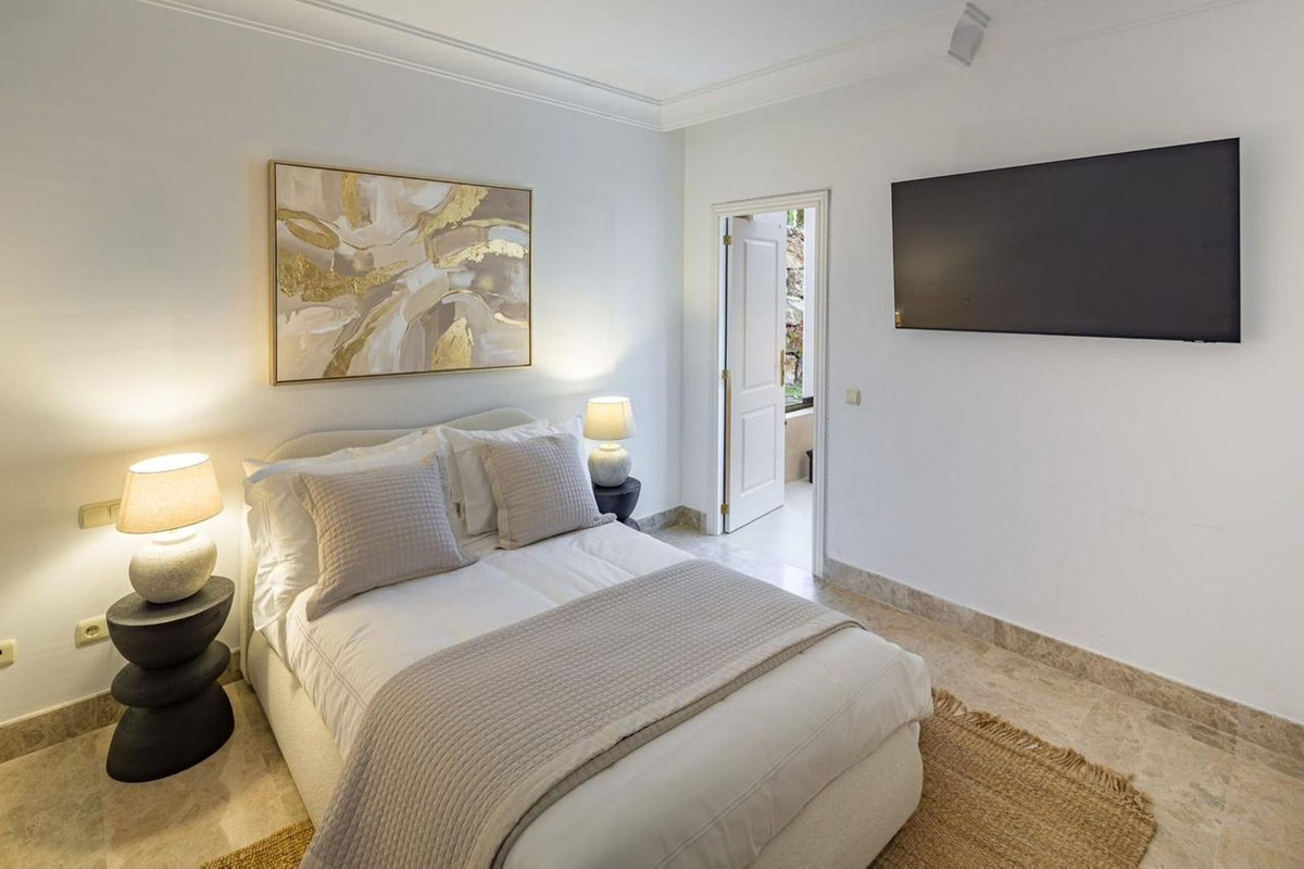 Se vende Apartamento Planta Baja de 4 dormitorios en Costa Del Sol, Málaga, España