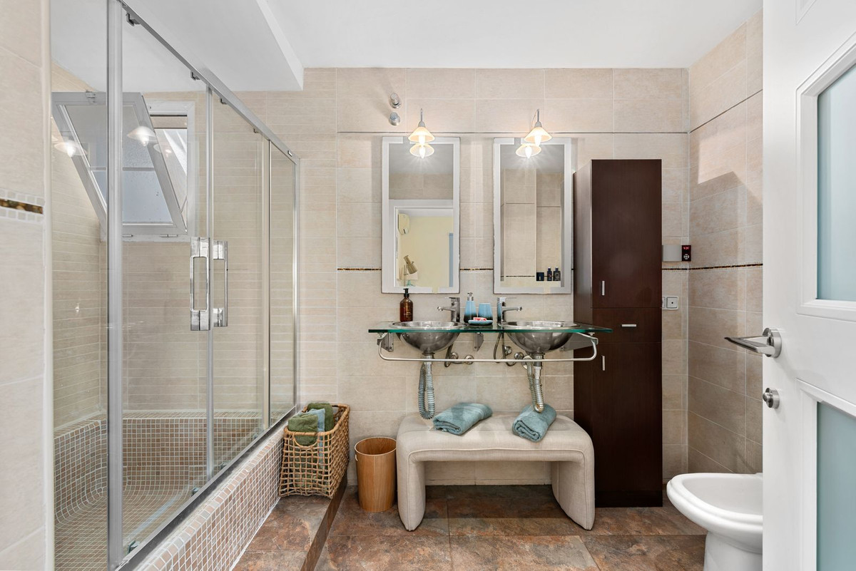 5 Bed Townhouse for sale in Estepona Costa Del Sol, Málaga, Spain