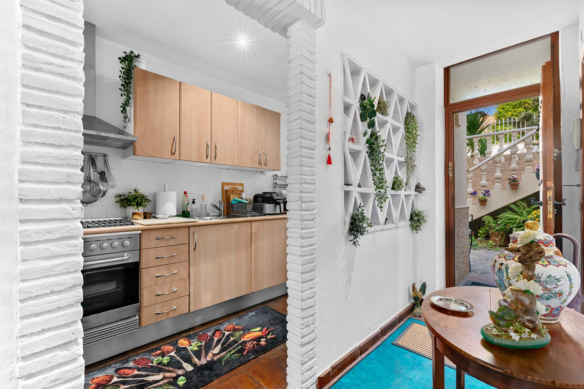 5 Bed Townhouse for sale in Estepona Costa Del Sol, Málaga, Spain