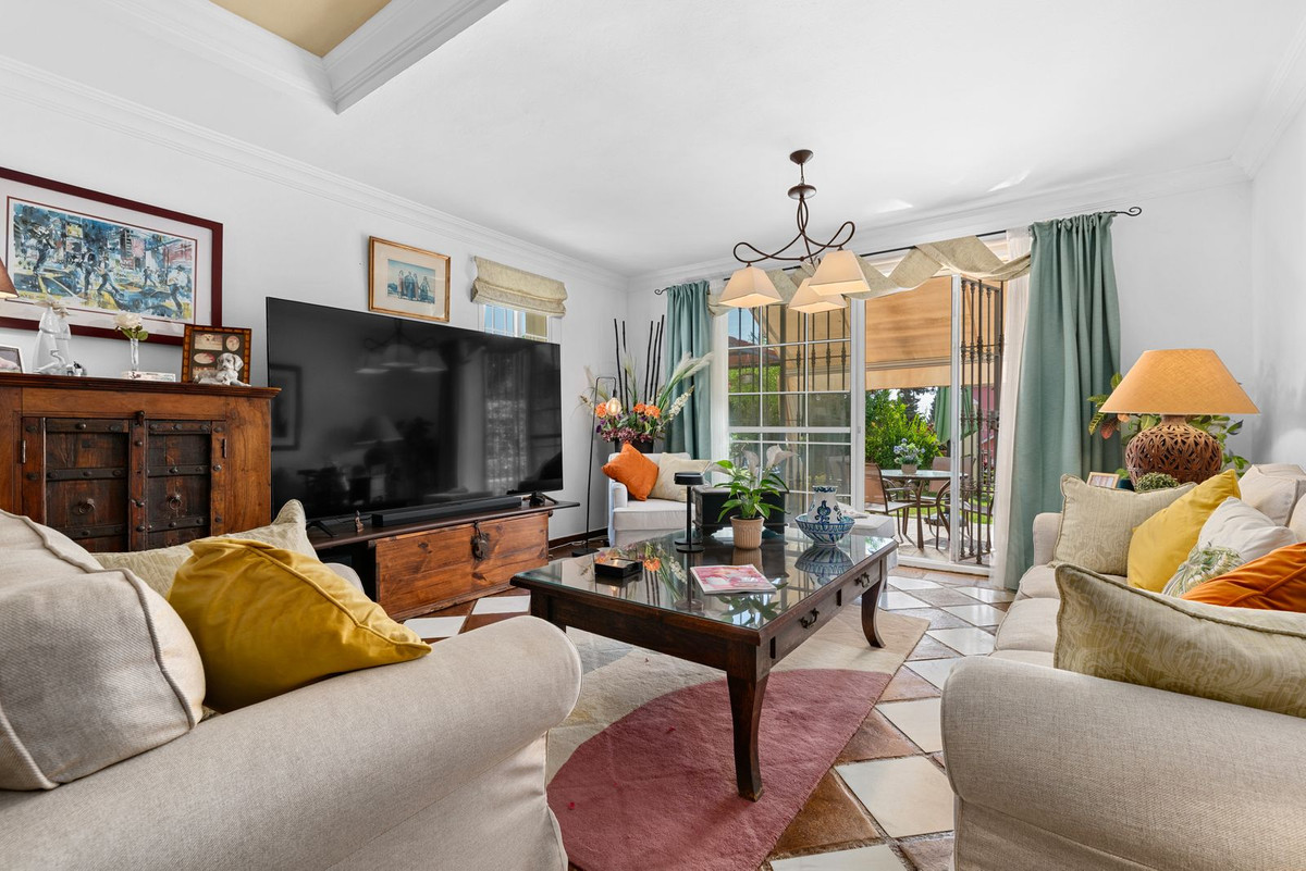5 Bed Townhouse for sale in Estepona Costa Del Sol, Málaga, Spain
