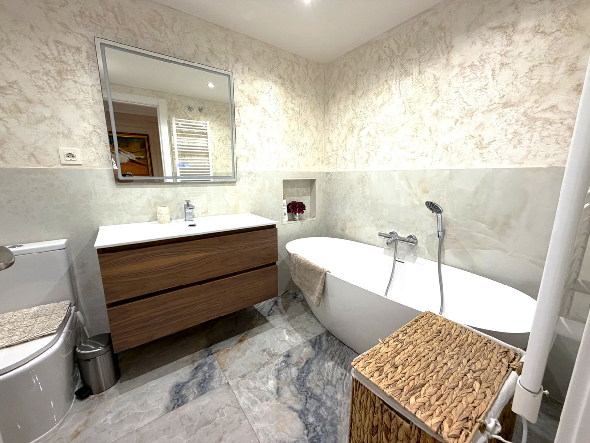 Se vende Apartamento Planta Baja de 2 dormitorios en Costa Del Sol, Málaga, España