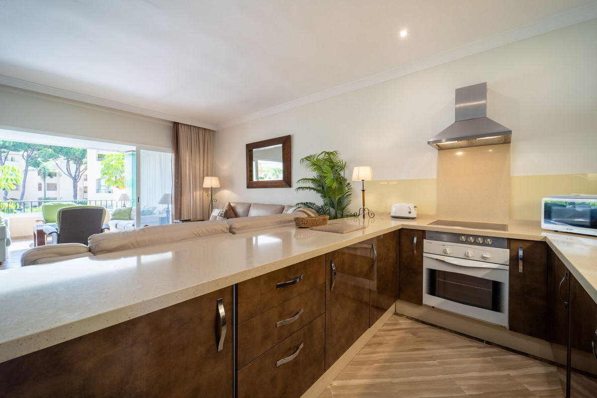Se vende Apartamento Planta Media de 3 dormitorios en Costa Del Sol, Málaga, España