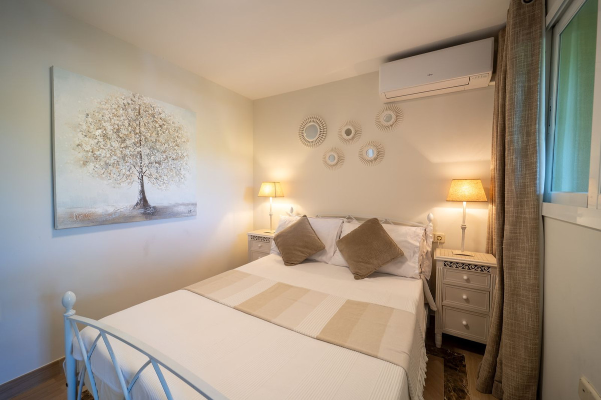 Se vende Apartamento Planta Media de 3 dormitorios en Costa Del Sol, Málaga, España