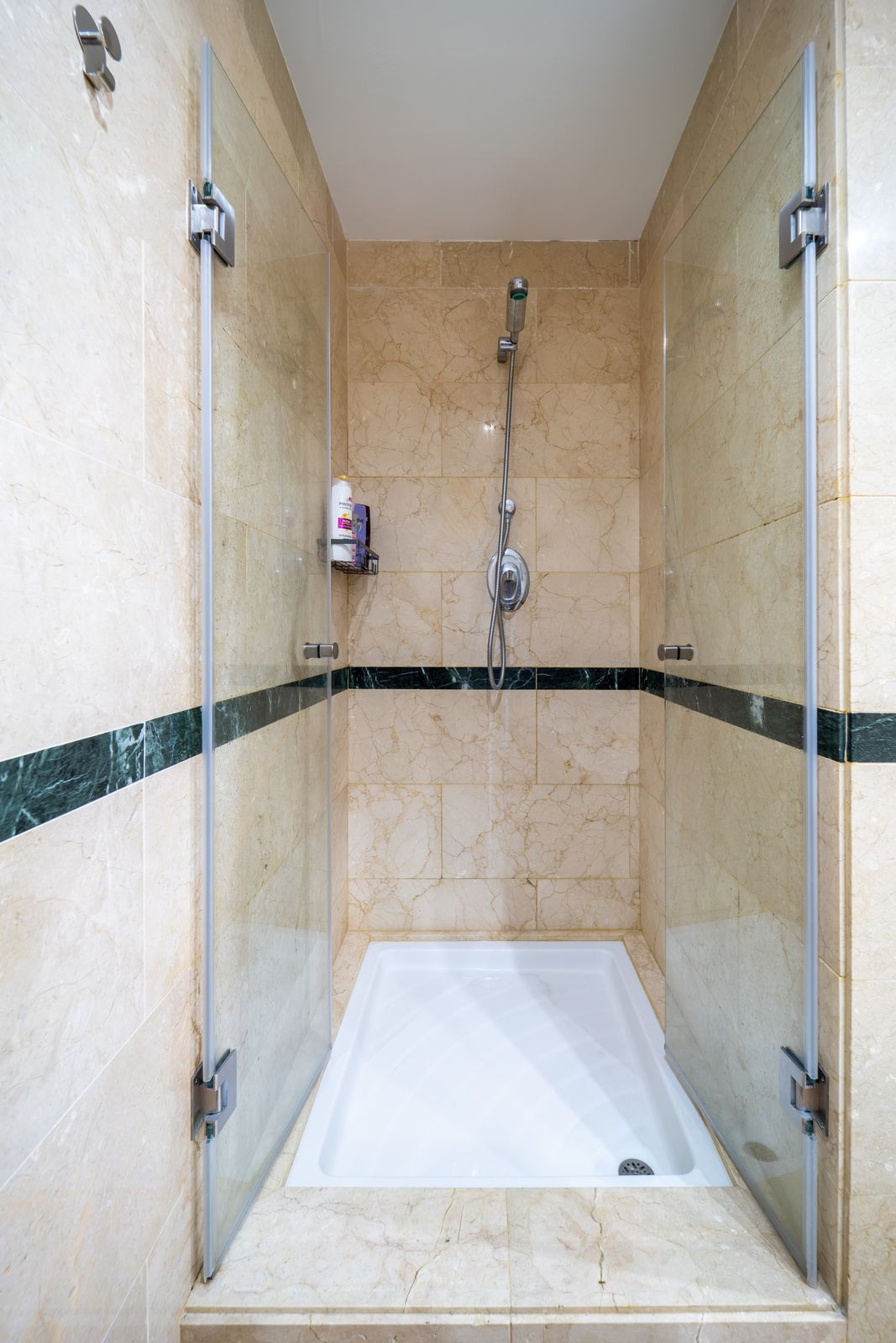 Se vende Apartamento Planta Media de 3 dormitorios en Costa Del Sol, Málaga, España