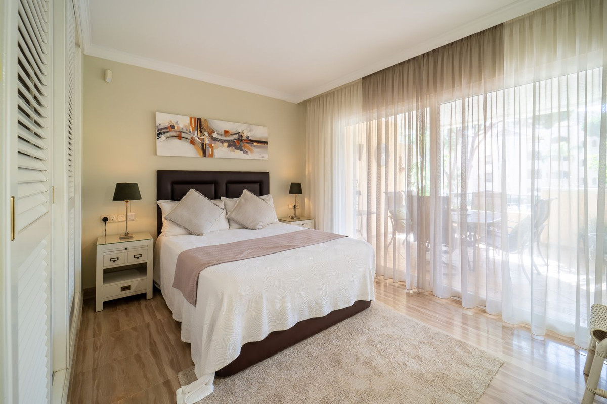 Se vende Apartamento Planta Media de 3 dormitorios en Costa Del Sol, Málaga, España