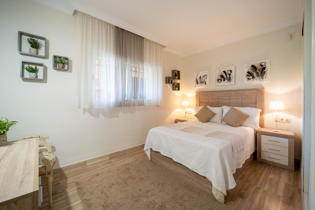 Se vende Apartamento Planta Media de 3 dormitorios en Costa Del Sol, Málaga, España