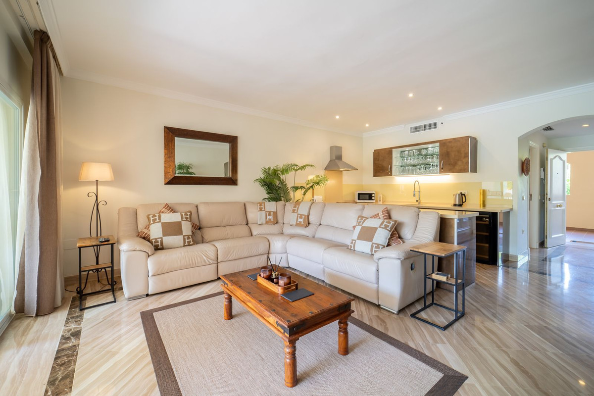 Se vende Apartamento Planta Media de 3 dormitorios en Costa Del Sol, Málaga, España
