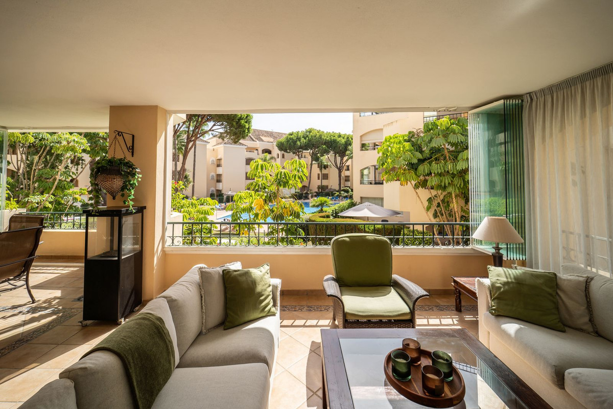 Se vende Apartamento Planta Media de 3 dormitorios en Costa Del Sol, Málaga, España