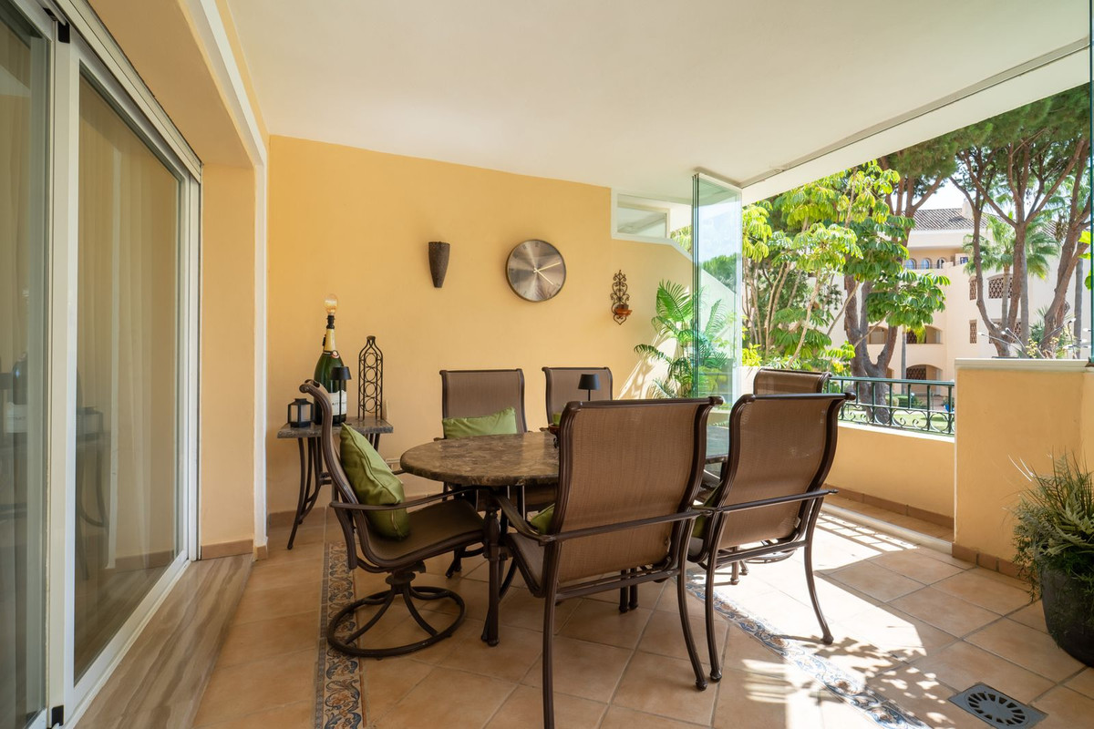 Se vende Apartamento Planta Media de 3 dormitorios en Costa Del Sol, Málaga, España