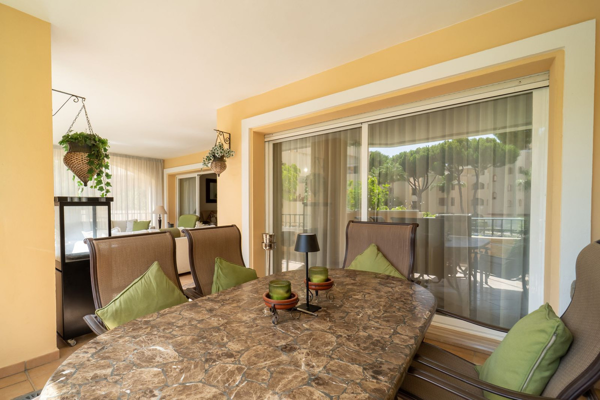Se vende Apartamento Planta Media de 3 dormitorios en Costa Del Sol, Málaga, España