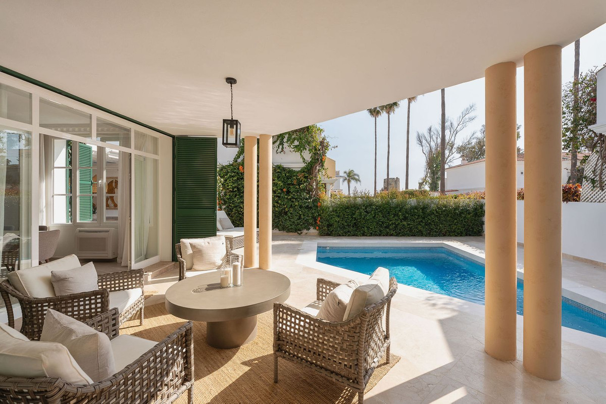 5 Bed Townhouse for sale in Guadalmina Baja Costa Del Sol, Málaga, Spain