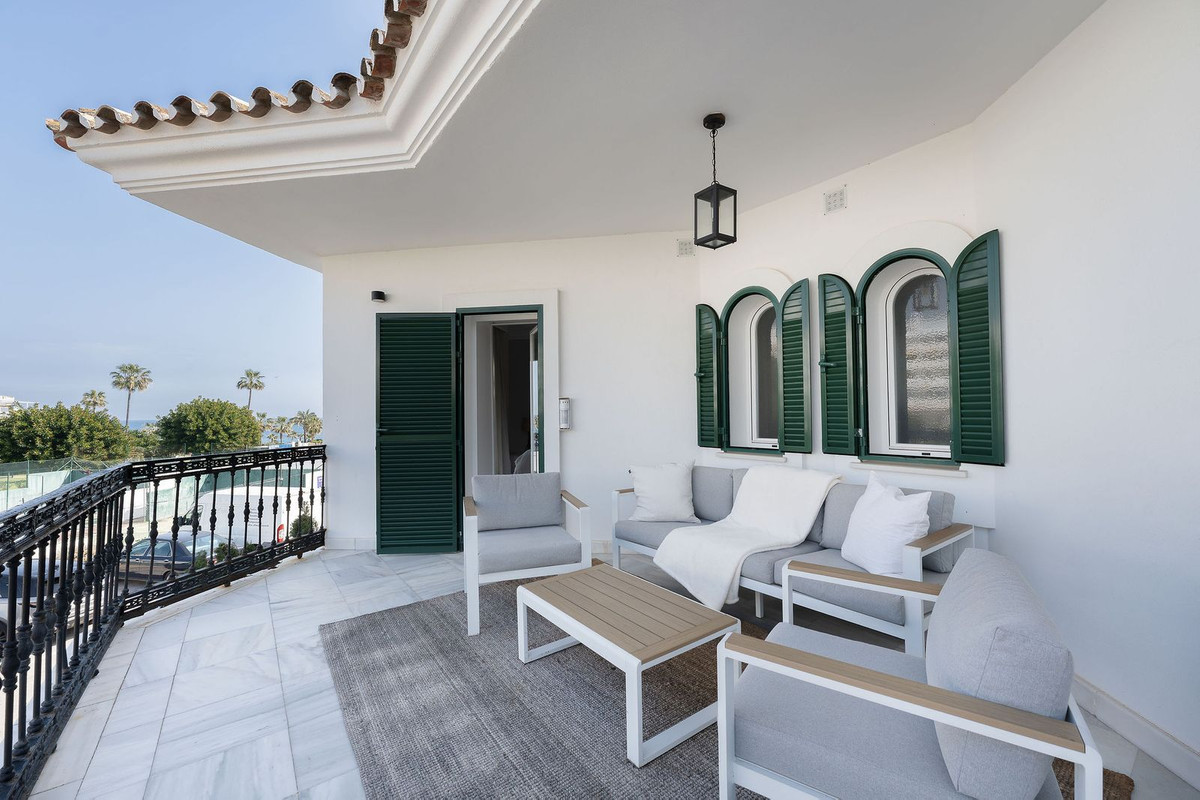 5 Bed Townhouse for sale in Guadalmina Baja Costa Del Sol, Málaga, Spain