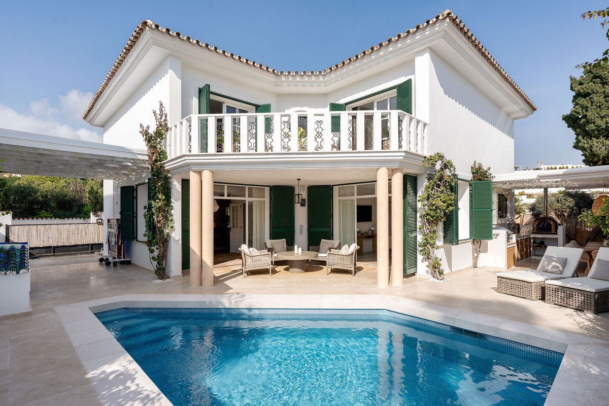 5 Bed Townhouse for sale in Guadalmina Baja Costa Del Sol, Málaga, Spain