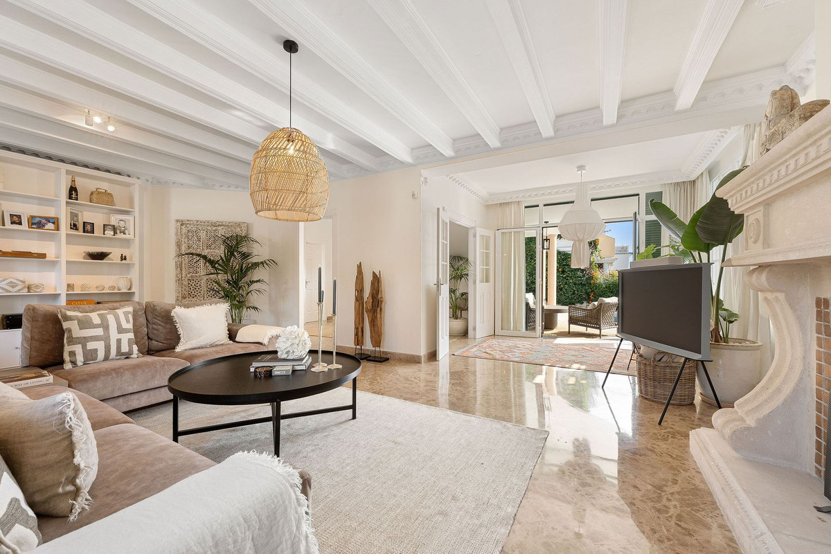 5 Bed Townhouse for sale in Guadalmina Baja Costa Del Sol, Málaga, Spain