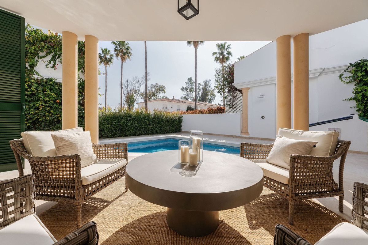 5 Bed Townhouse for sale in Guadalmina Baja Costa Del Sol, Málaga, Spain