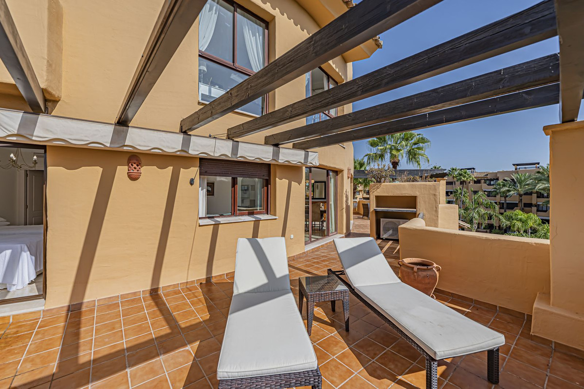 Se vende Apartamento en Planta Última de 3 dormitorios en Costa Del Sol, Málaga, España