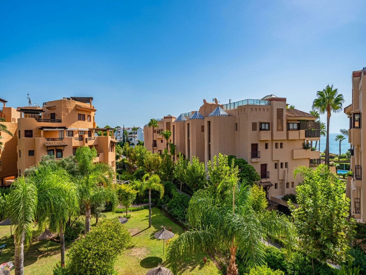 Se vende Apartamento en Planta Última de 3 dormitorios en Costa Del Sol, Málaga, España