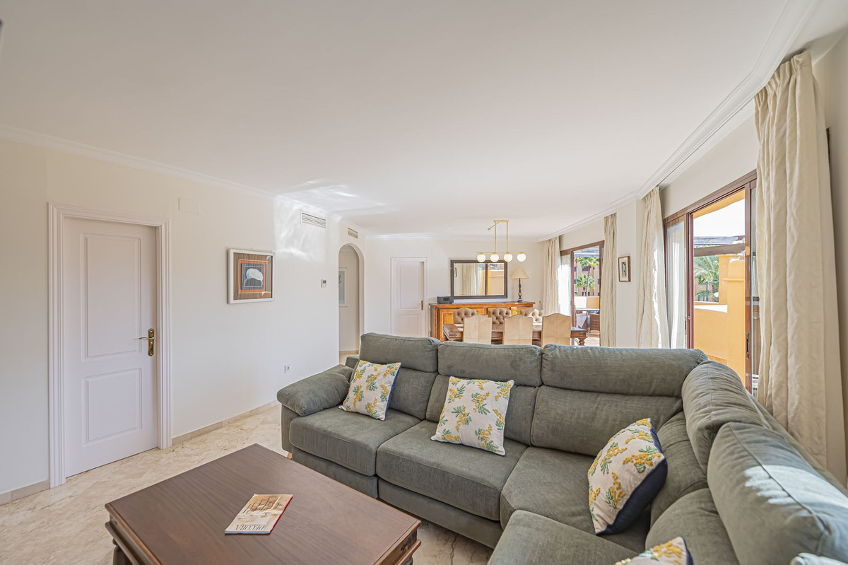 Se vende Apartamento en Planta Última de 3 dormitorios en Costa Del Sol, Málaga, España