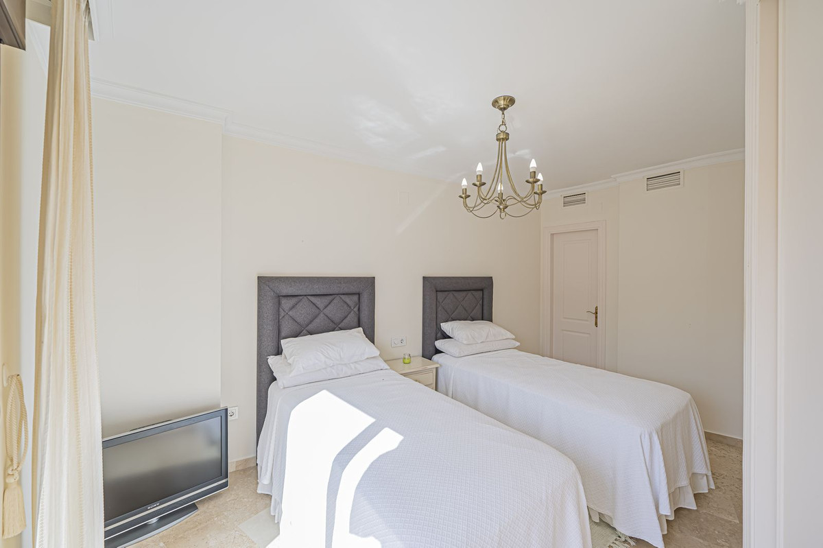 Se vende Apartamento en Planta Última de 3 dormitorios en Costa Del Sol, Málaga, España