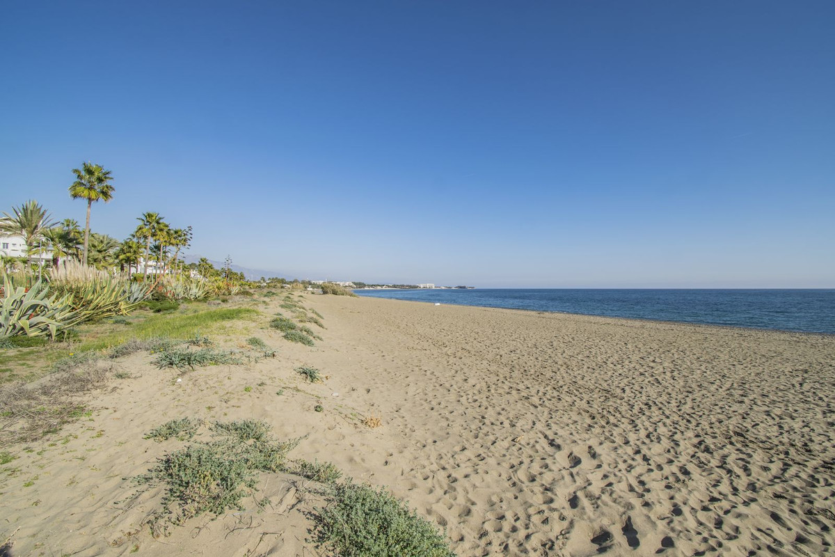 Se vende Apartamento en Planta Última de 3 dormitorios en Costa Del Sol, Málaga, España