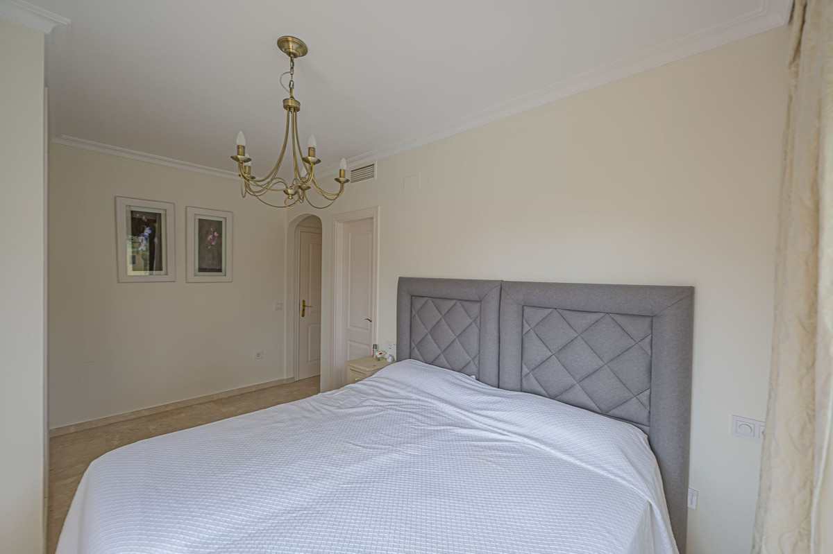 Se vende Apartamento en Planta Última de 3 dormitorios en Costa Del Sol, Málaga, España