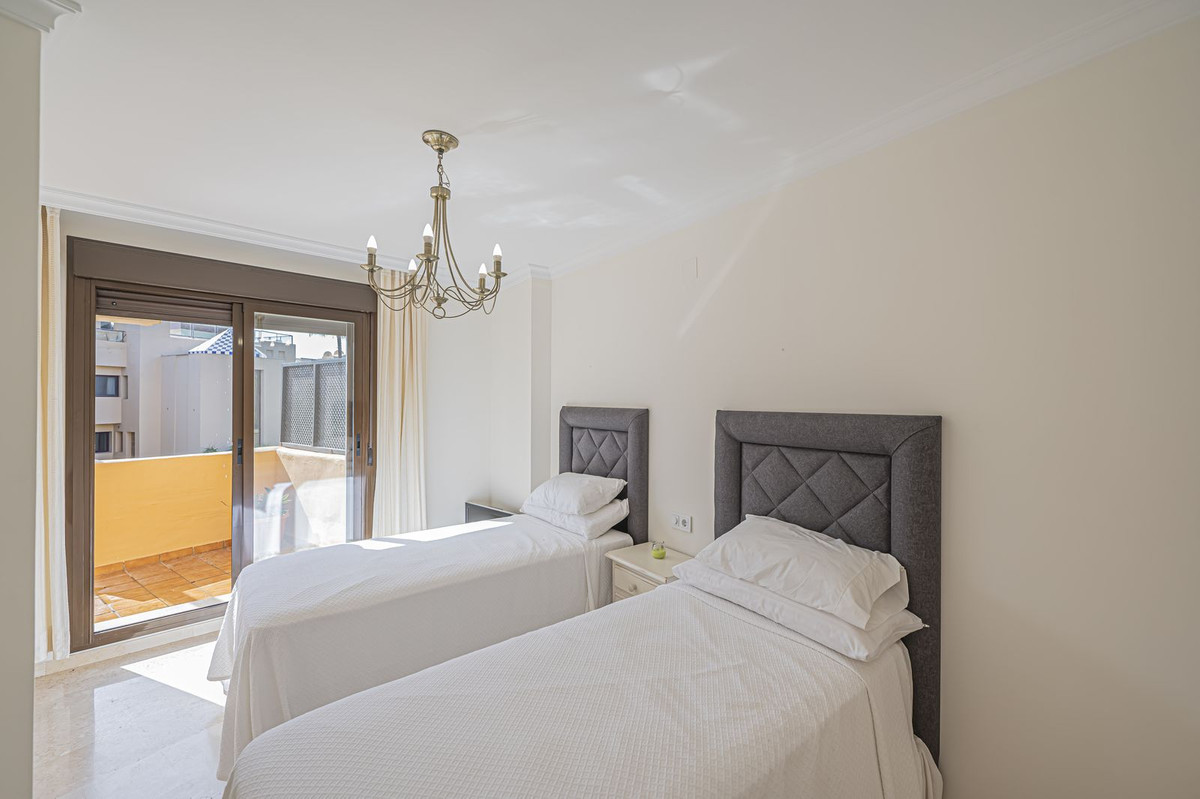 Se vende Apartamento en Planta Última de 3 dormitorios en Costa Del Sol, Málaga, España