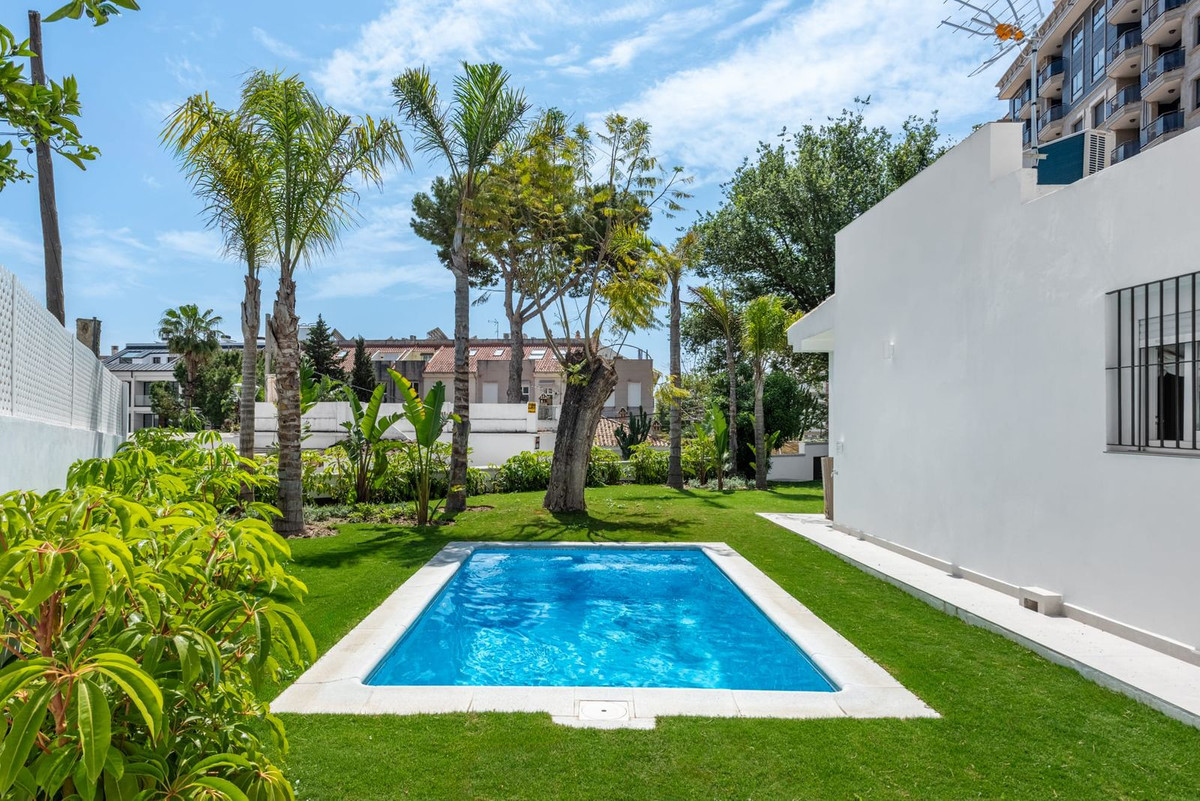 3 Bed Townhouse for sale in Los Boliches Costa Del Sol, Málaga, Spain